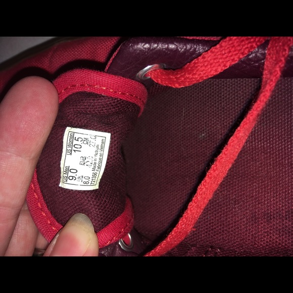 Red vans - Picture 5 of 6